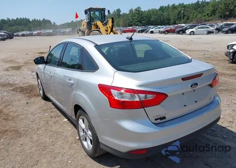 2013 Ford Focus Se z USA, uszkodzony, nr VIN 1FADP3F28DL249244